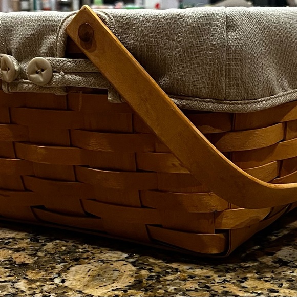 NWT Longenberger Cake Basket - Vintage from 2001. - Picture 8 of 10